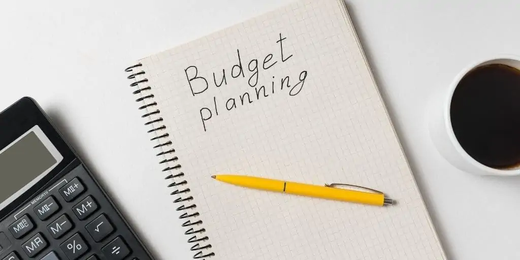 How to Make a Monthly Budget
