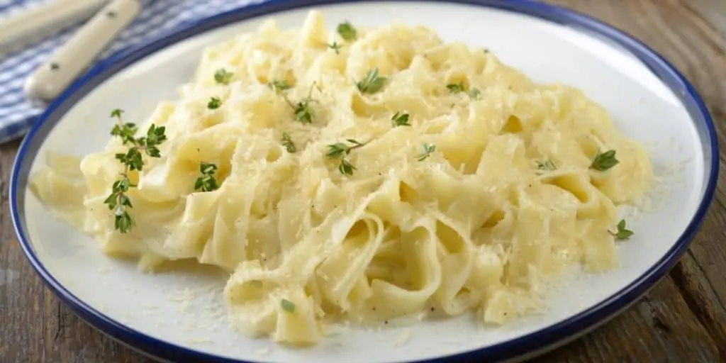 Fettucine Alfredo Dirt Cheap Meal Idea